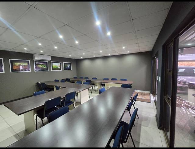 1,875M² BUSINESS FOR SALE IN THREE RIVERS
